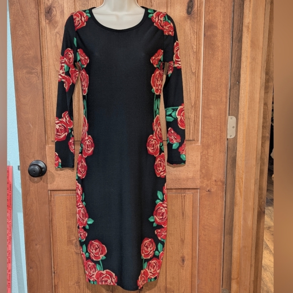 Fitted Rose Dress With Gold Shimmering Threads